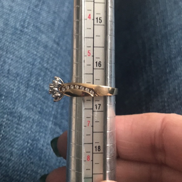 10K cluster engagement ring - Picture 9 of 11